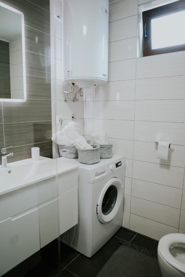 Apartman Nikola Gospić Екстериор снимка