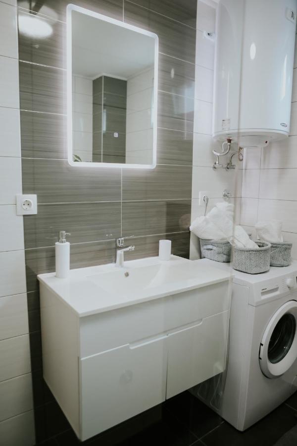 Apartman Nikola Gospić Екстериор снимка