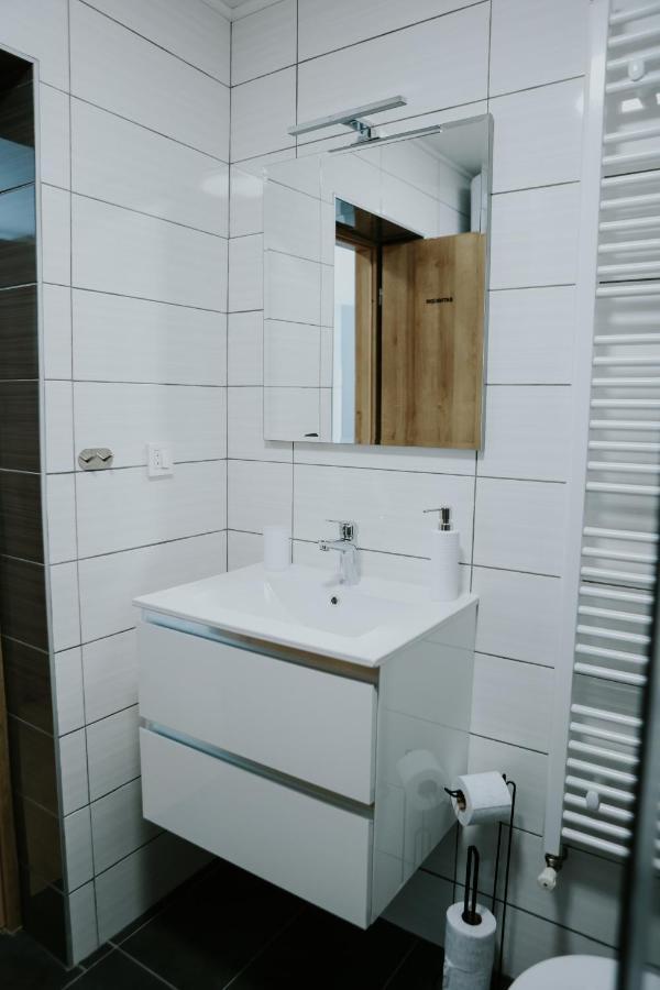 Apartman Nikola Gospić Екстериор снимка