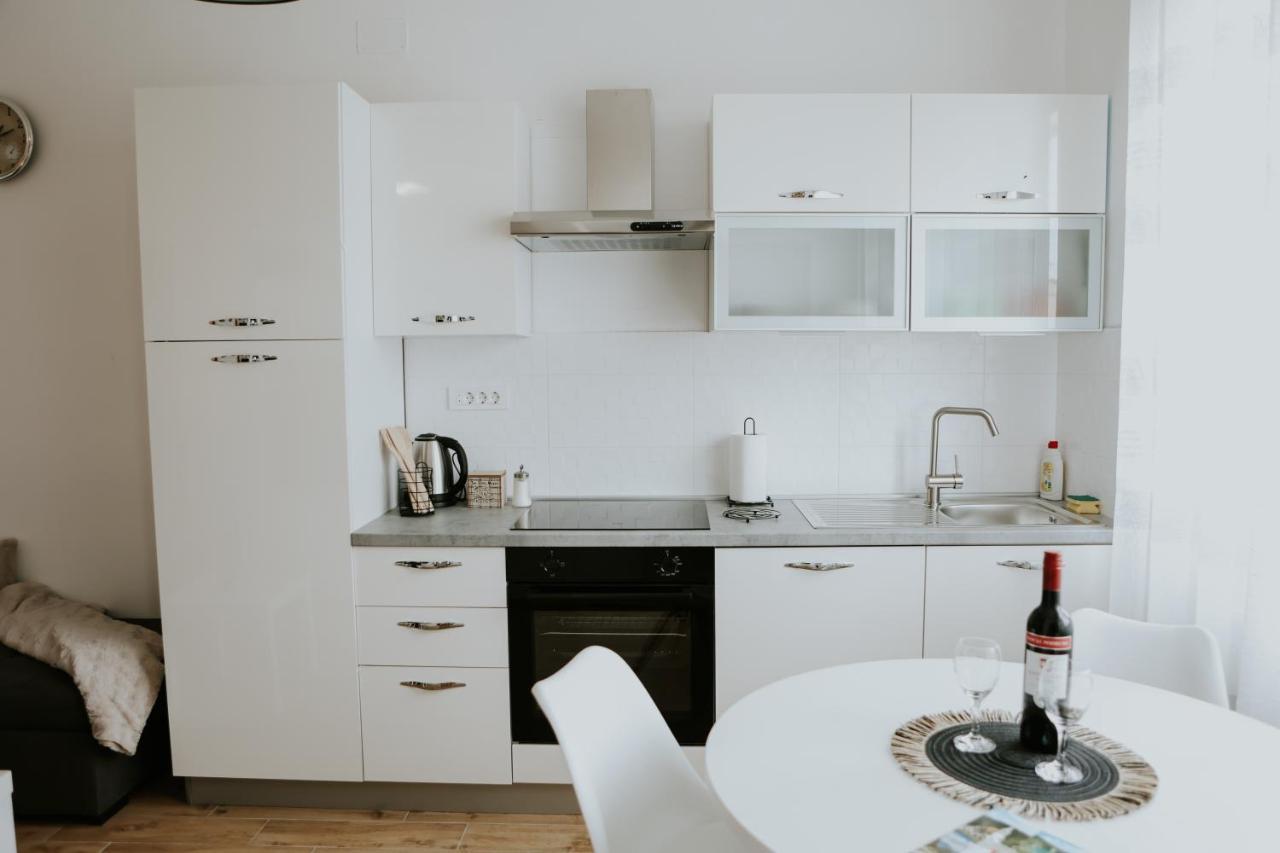 Apartman Nikola Gospić Екстериор снимка